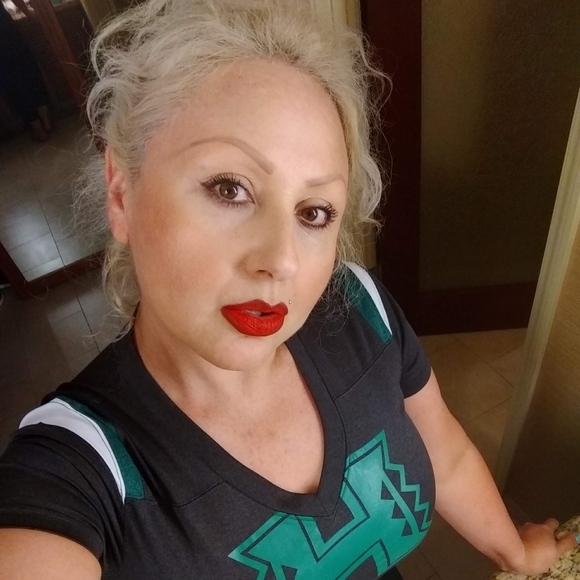 Meet your Posher, Silvia - Picture 3 of 6